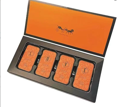 Lucky Scoop  Beauty Bundle 25-35Pcs Big Eyeshadow,Highligher, Lipstick,Mascara,Eyeliner,makeup set