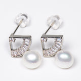 Flash sale-Scalloped Pearl Stud Earrings